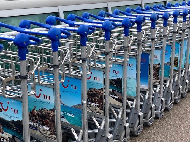 tui-holidays-airport-travel