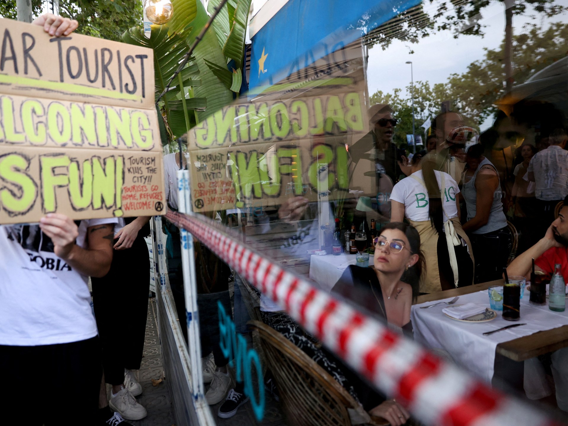 Why-are-Barcelona-residents-protesting
