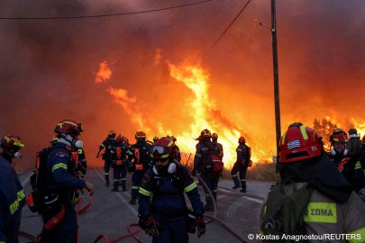 Wildfire-forces-asylum-seekers-from