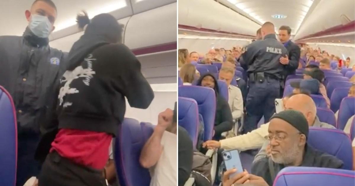 Wizz-Air-passengers-cheer-‘too