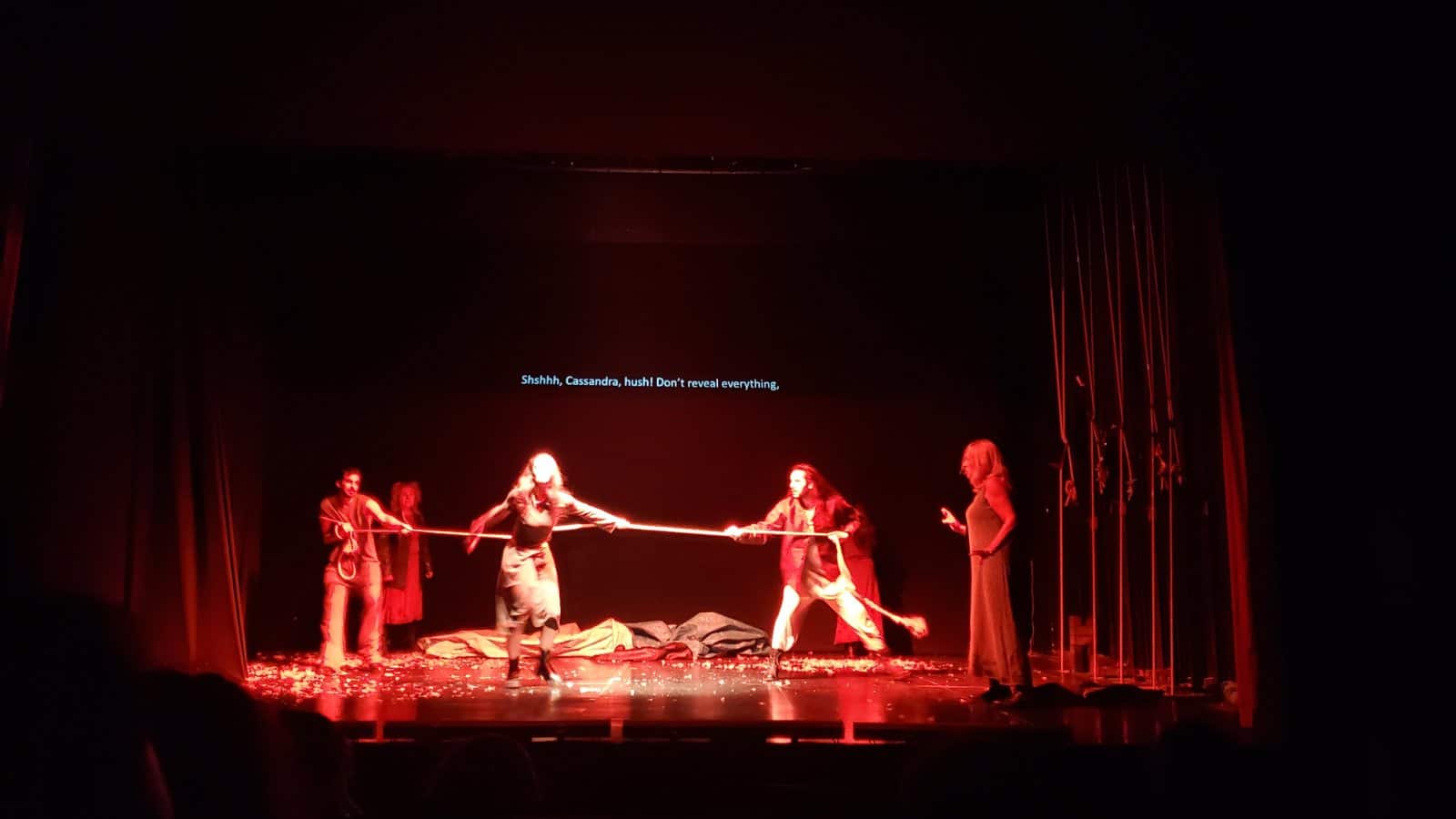 Women-of-Troy-Pristina-theatre-1