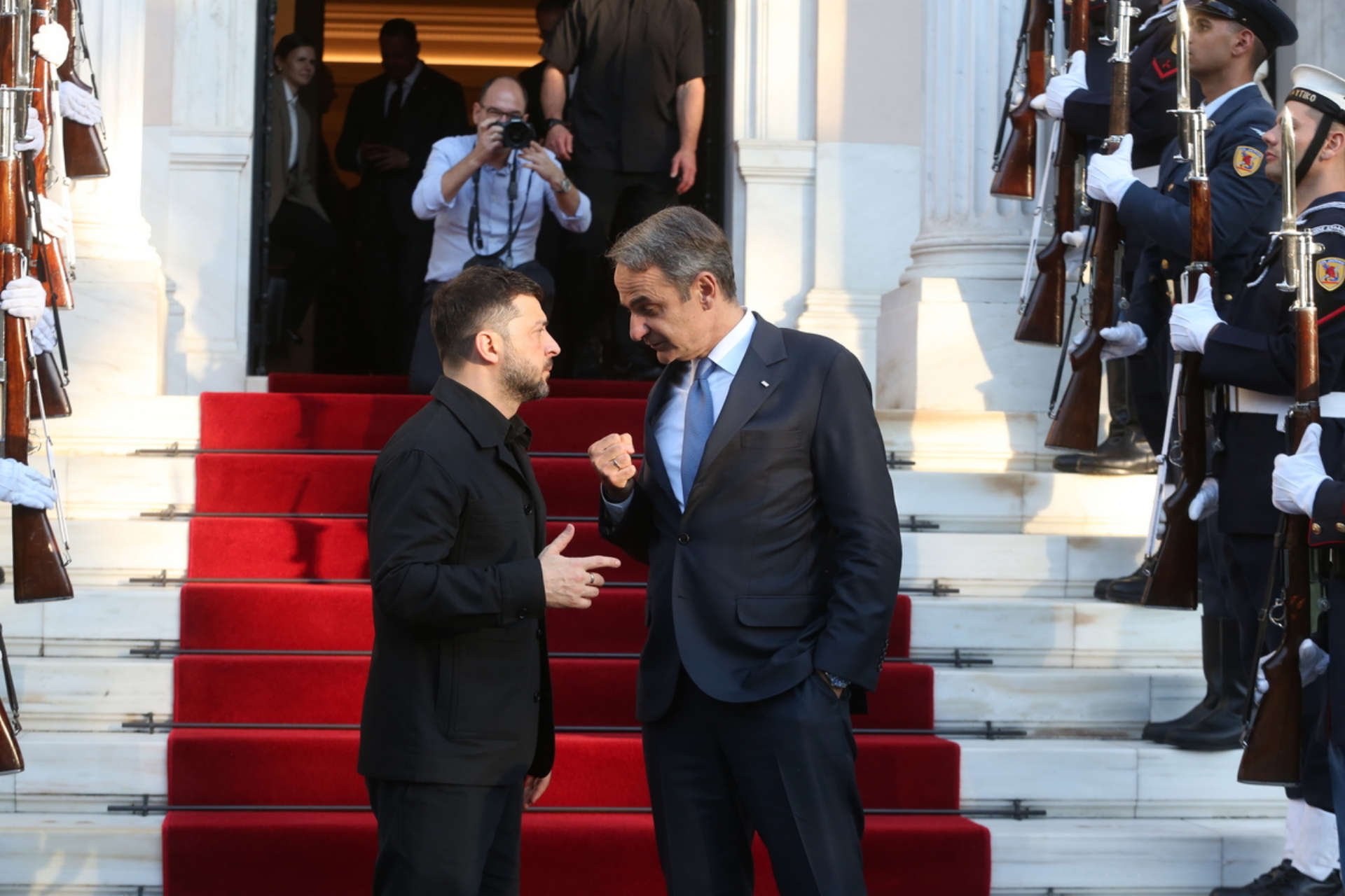 zelenskimitsotakis2-WEB