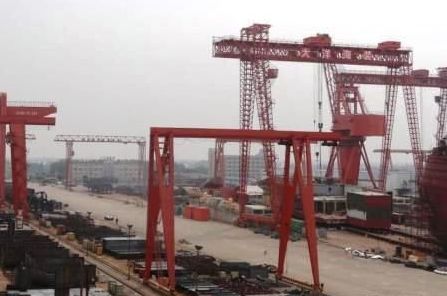 Zhongxin-Funeng-seals-boxship-newbuild