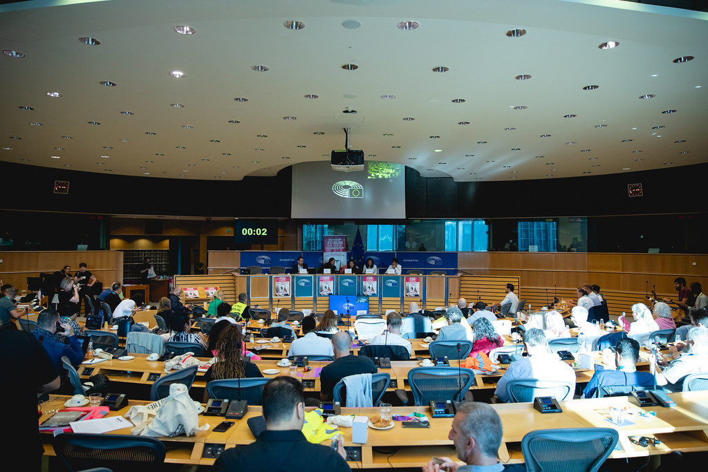 Βρυξέλλες: Συνέδρια για την ουμπεροποίηση, το μέλλον της εργασίας και την τύχη της οδηγίας για τις πλατφόρμες – Daily Taxi News