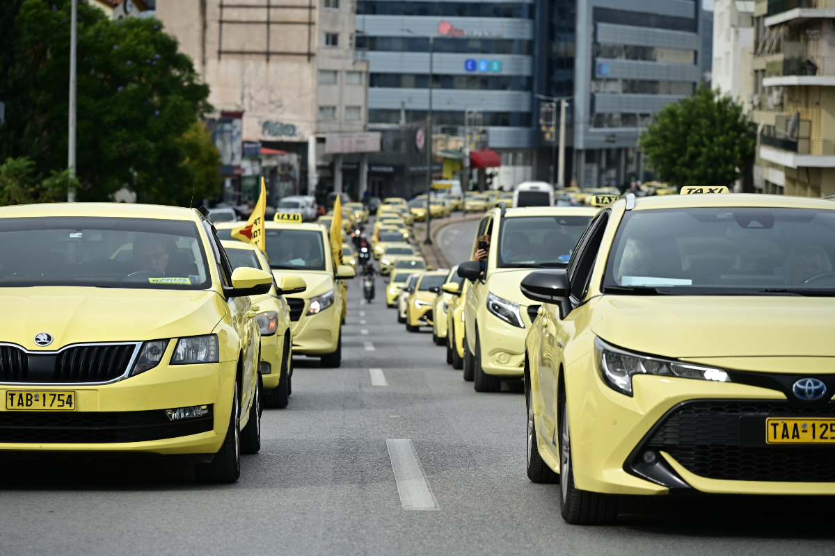 Αnastellete-i-apergia-ton-taxi