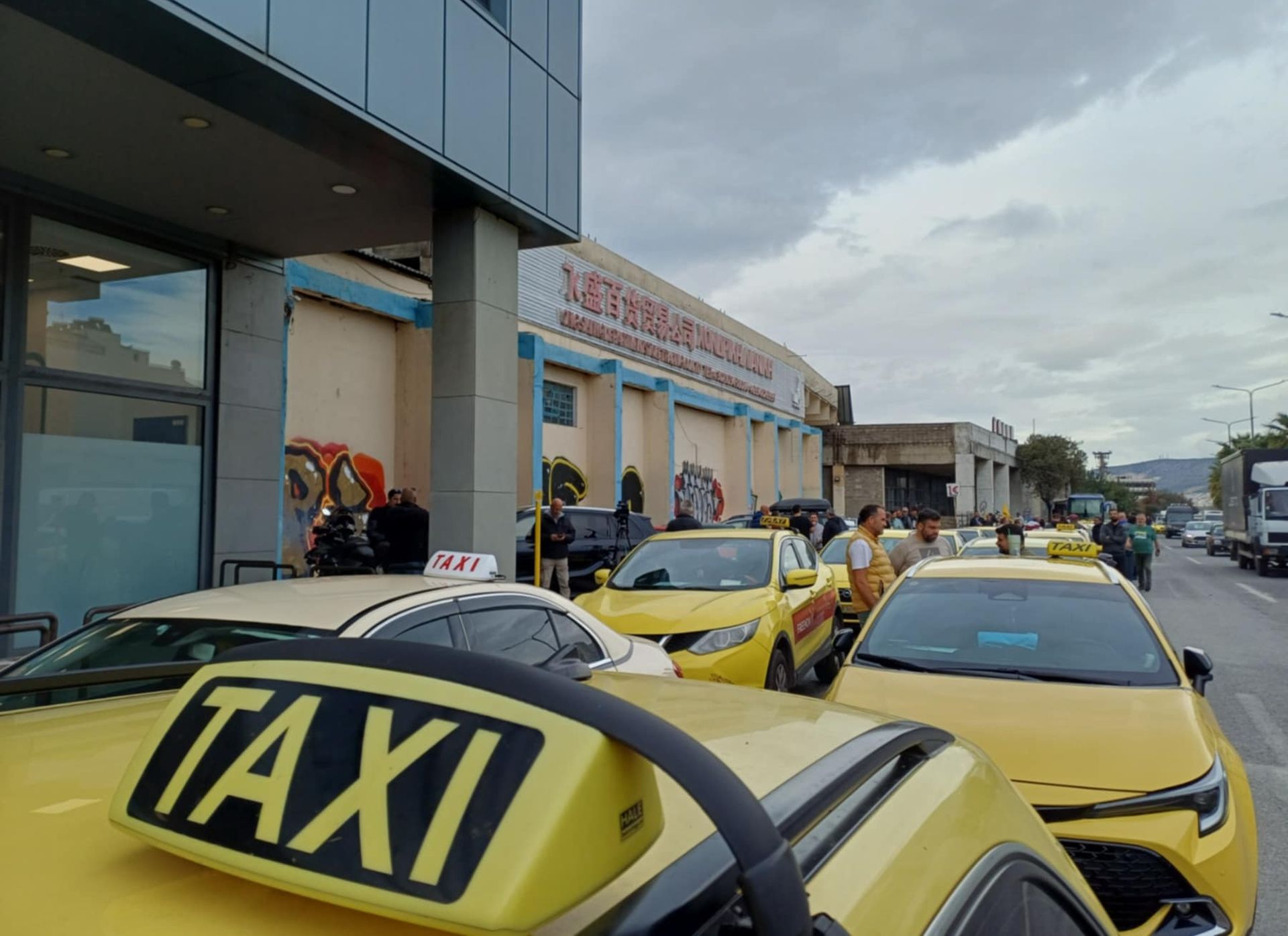 limperopoulos-gia-apergia-taxi-tha