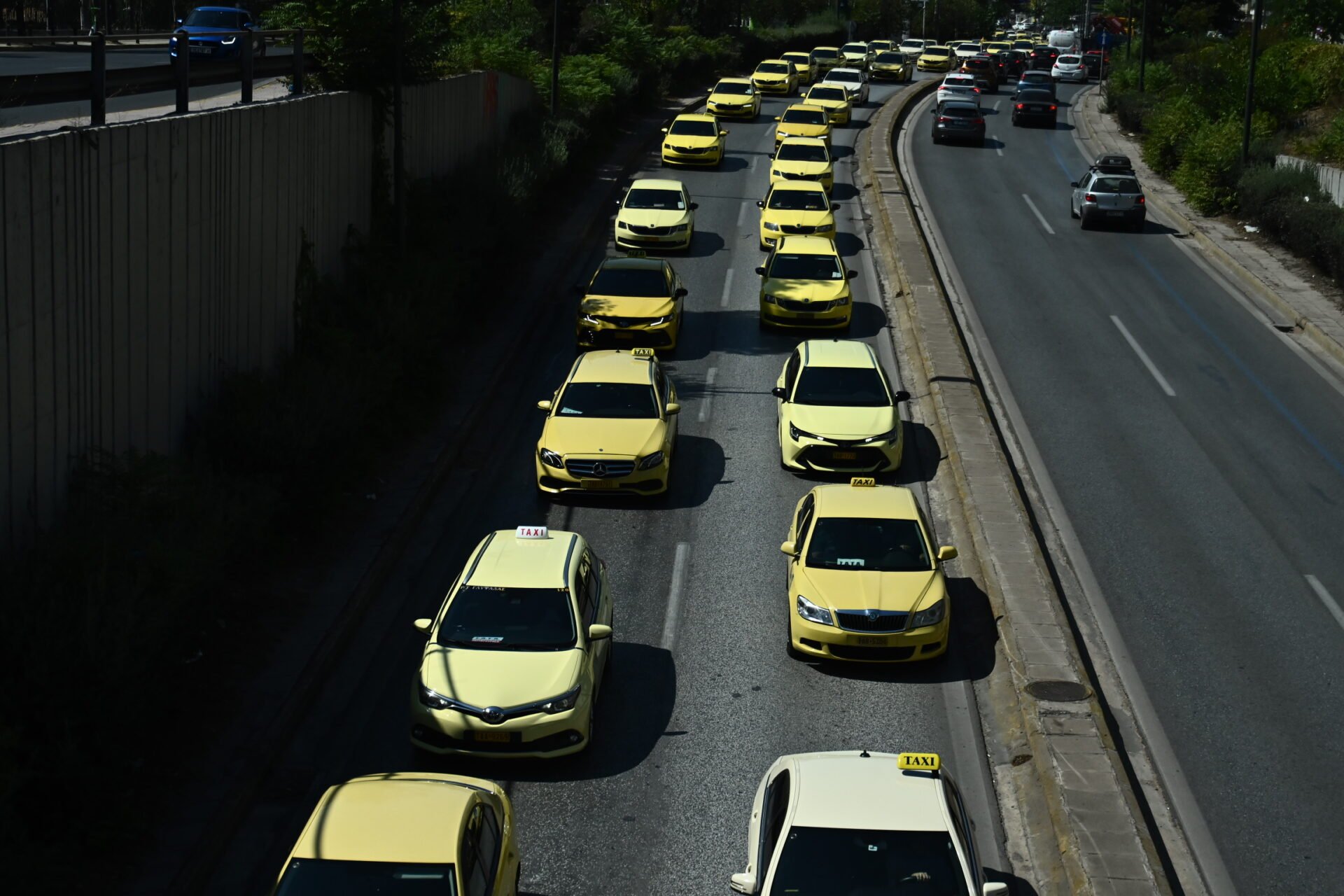 saravala-taxi-i-ntropi-stous