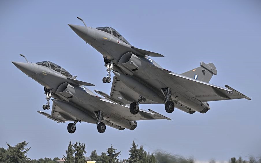 240201213738_rafale-aeroskafi1 Η βάση της Τανάγρας με δύο μοίρες γαλλικά Rafale! Η σκέψη που έγινε σχέδιο του αεροπορικού επιτελείου και οδεύει πλέον στα… «υπό υλοποίηση» θέματα