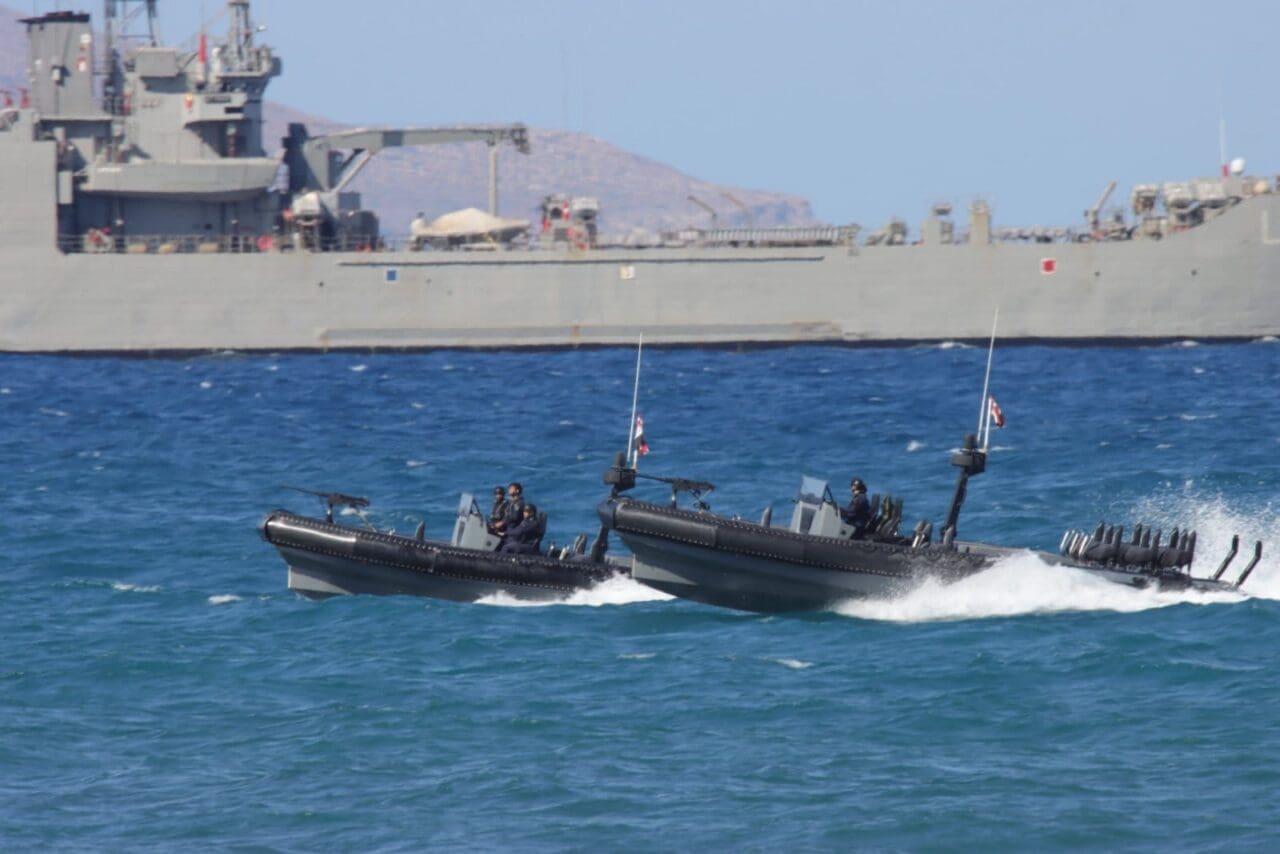 Αmfivies-dinamis-o-rolos-tous Αμφίβιες δυνάμεις: Ο ρόλος τους στην άμυνα των νησιών