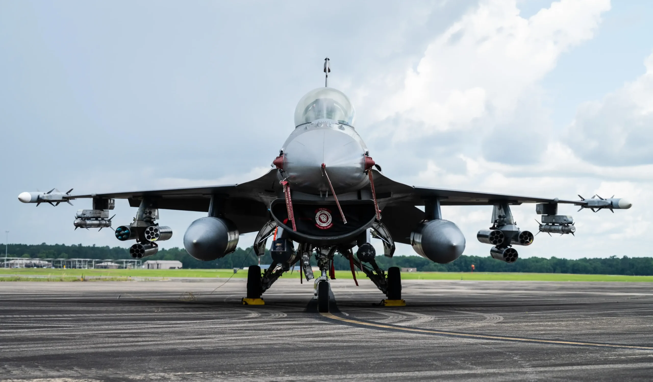 dinontas-pnoi-sta-F-16-Block