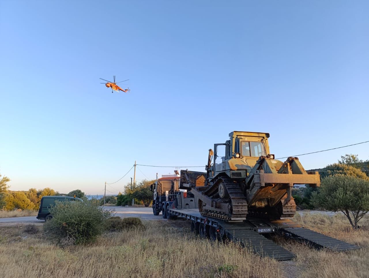 Ένοπλες Δυνάμεις: Σε επιφυλακή για τον κίνδυνο πυρκαγιάς [pics]