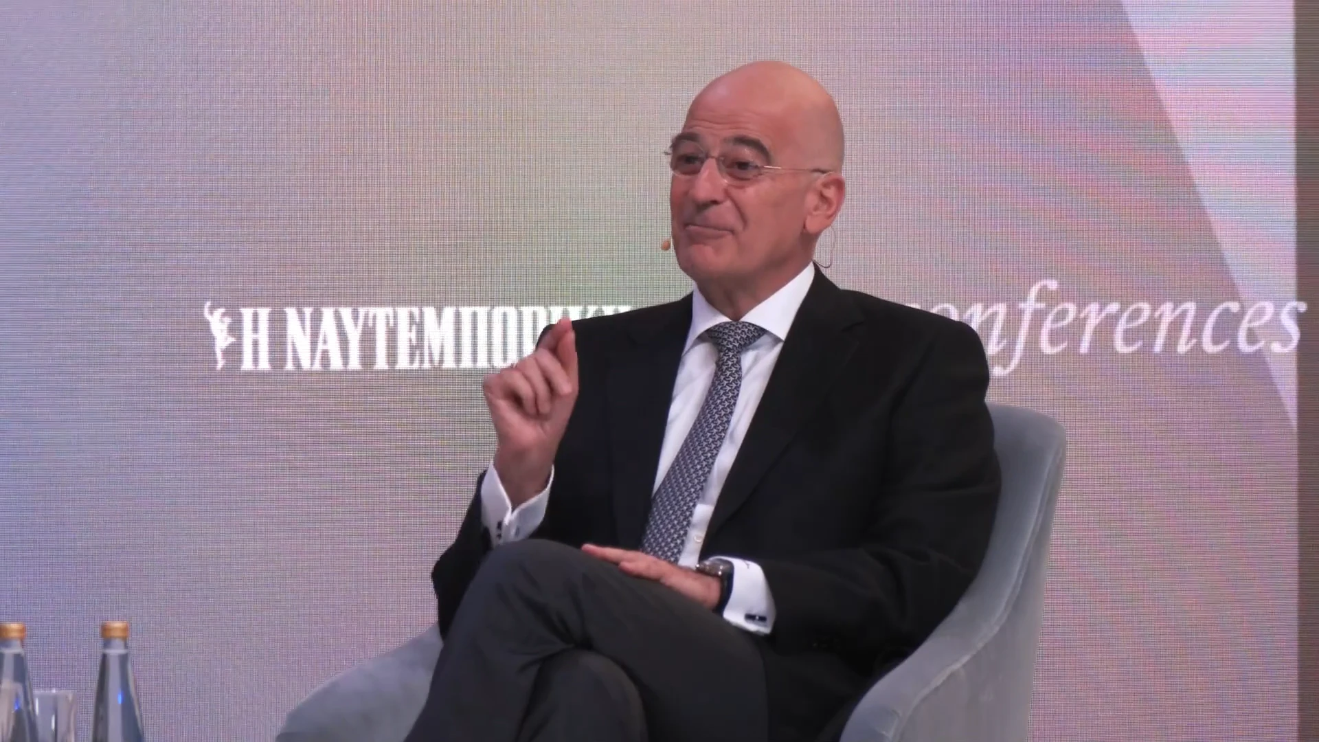 Έ&nu;&omicron;&pi;&lambda;&epsilon;&sigmaf; &Delta;&upsilon;&nu;ά&mu;&epsilon;&iota;&sigmaf;: &Sigma;ή&mu;&epsilon;&rho;&alpha; &tau;&omicron; 17% &tau;&omega;&nu; &Sigma;&tau;&rho;&alpha;&tau;&iota;&omega;&tau;&iota;&kappa;ώ&nu; &epsilon;ί&nu;&alpha;&iota; &gamma;&upsilon;&nu;&alpha;ί&kappa;&epsilon;&sigmaf;