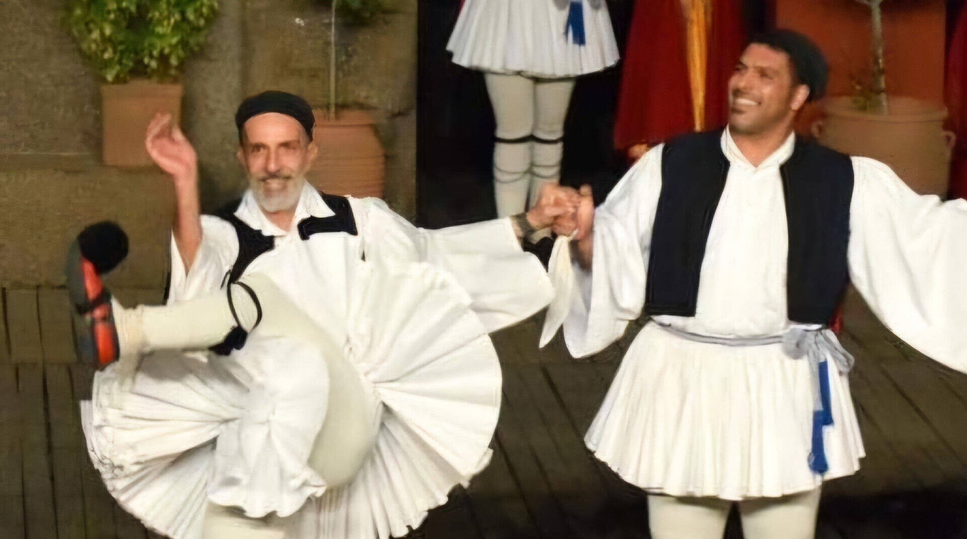 entonos-enthousiasmos-gia-ta-ergastiria Έντονος ενθουσιασμός για τα εργαστήρια παραδοσιακών χορών στη Μελβούρνη υπό τον Ανδρέα Παπαδόπουλο