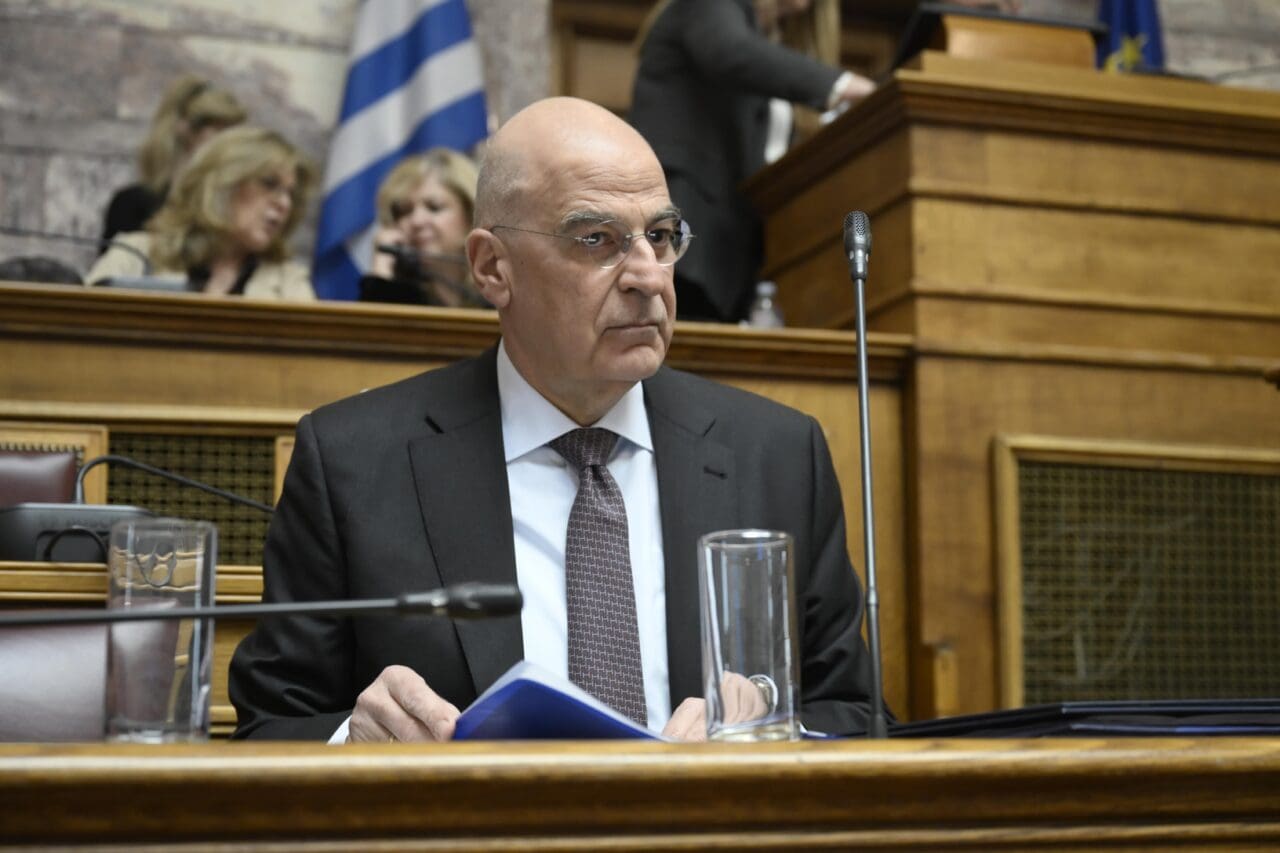 exoplismi-ti-krivete-piso-apo Εξοπλισμοί: Τι κρύβεται πίσω από τις «5 σελίδες» του ΥΠΕΘΑ
