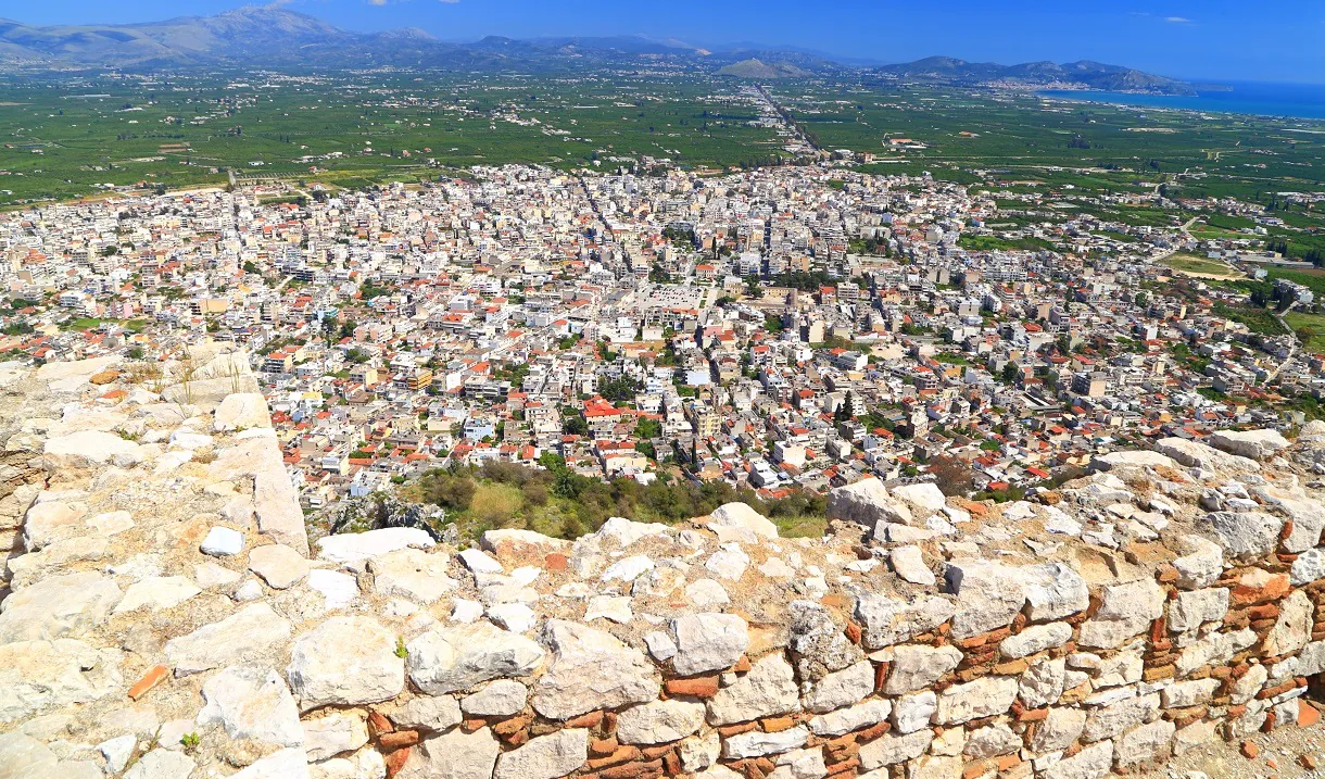 i-elliniki-poli-pou-vriskete Η ελληνική πόλη που βρίσκεται μέσα στις 14 για φθηνά ταξίδια στην Ευρώπη