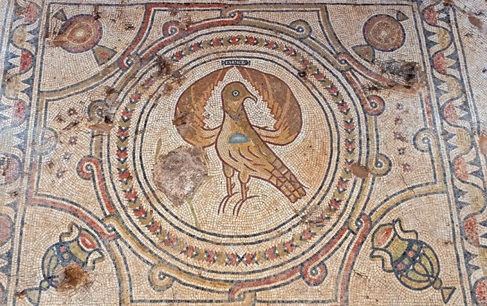 i-vizantini-taftotita-apo-latinikes
