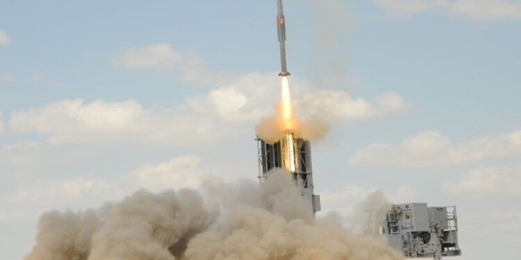 Ισραηλινές ενισχύσεις για Ελλάδα: Barak MX: Το ισραηλινό σύστημα αεράμυνας πρώτη επιλογή για τον αντιαεροπορικό «θόλο»