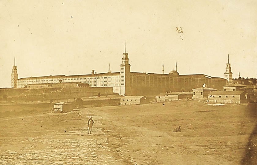 martiria-papa-ilia-eleftheriadi-otan-ftasame Μαρτυρία παπα-Ηλία Ελευθεριάδη: Όταν φτάσαμε στο Τσανάκκαλε, κοκκίνισε η θάλασσα από τα φέσια