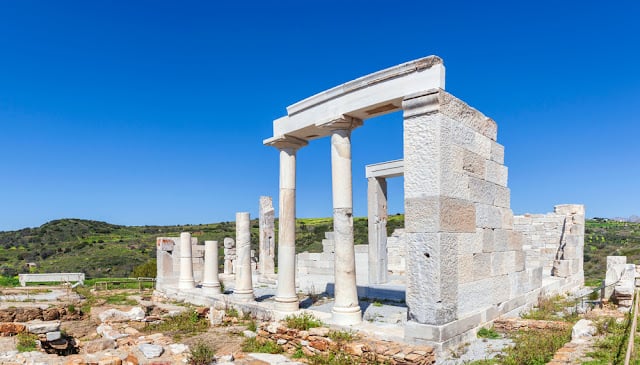 o-archeos-ellinikos-naos-me