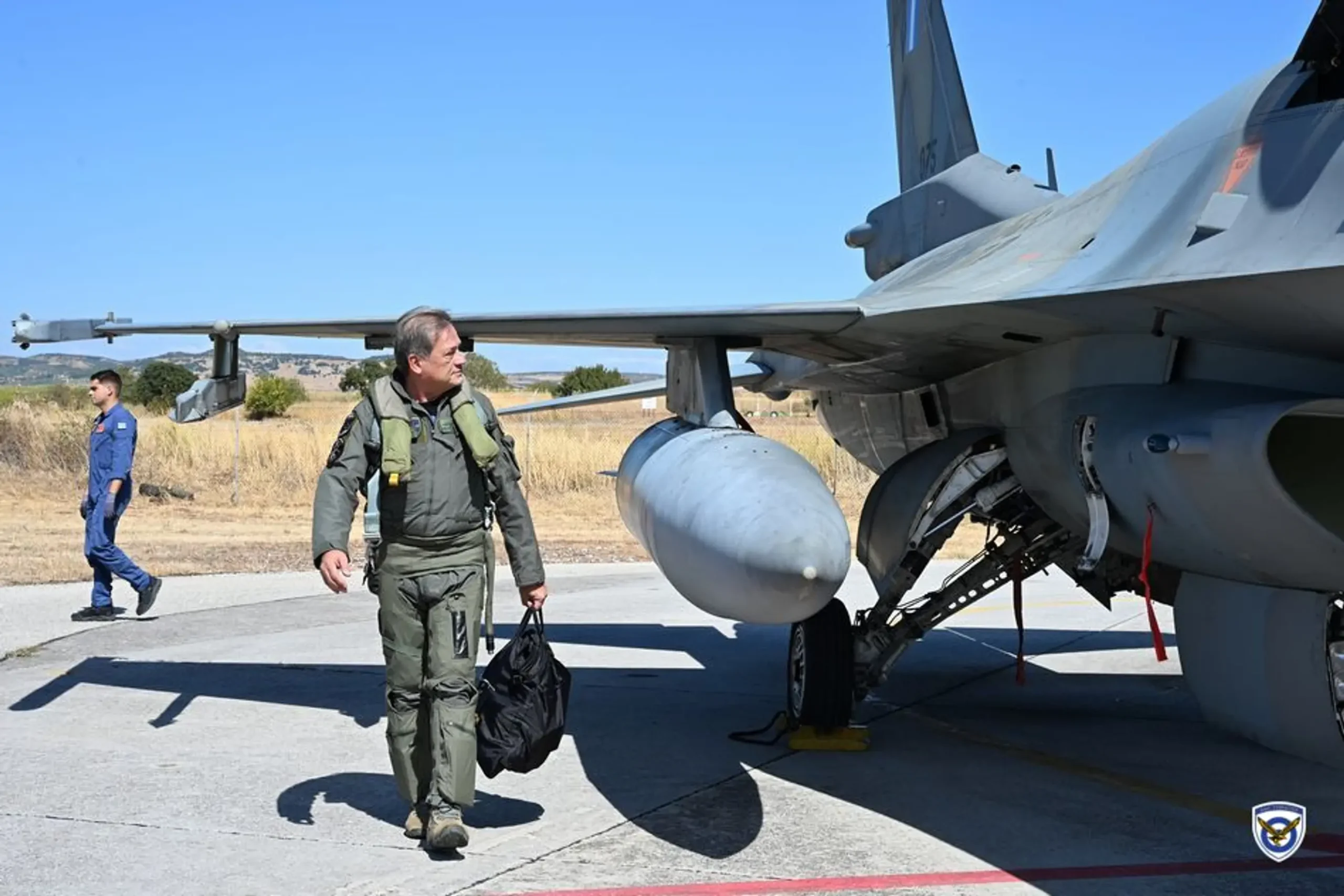 o-Αrchigos-geΑ-stin-111 Ο Αρχηγός ΓΕΑ στην 111 ΠΜ: Στρατηγικός στόχος η αναβάθμιση των F-16 Block 50 για την ΠΑ
