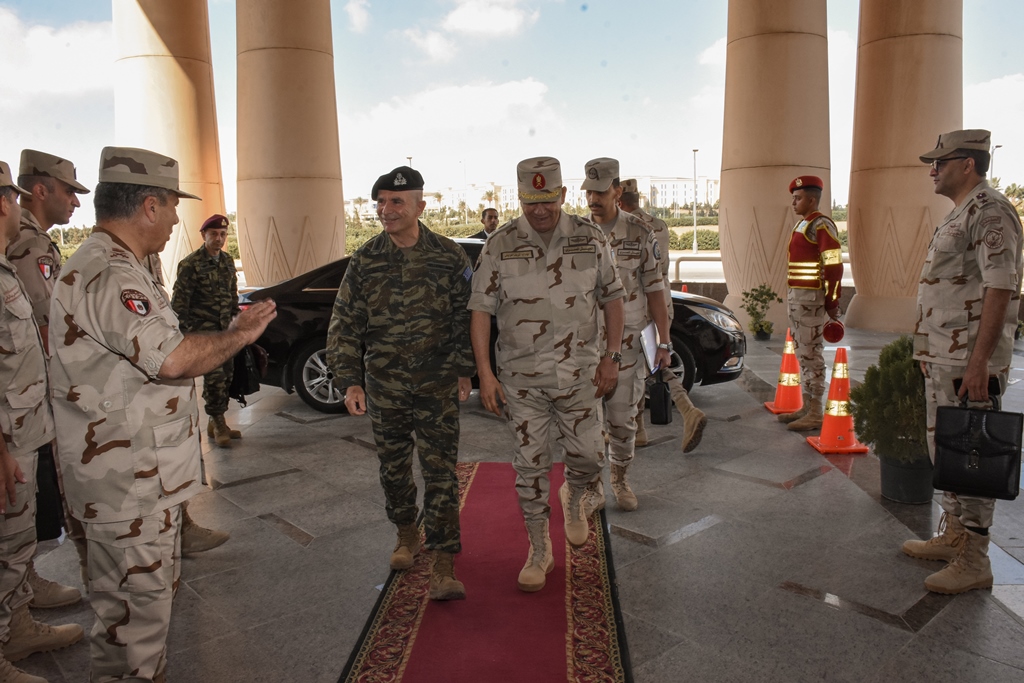 Ο Αρχηγός ΓΕΣ στην Αίγυπτο: Επισκέφθηκε το Στρατηγείο της Διοίκησης Εκπαίδευσης Ενόπλων Δυνάμεων [pics]