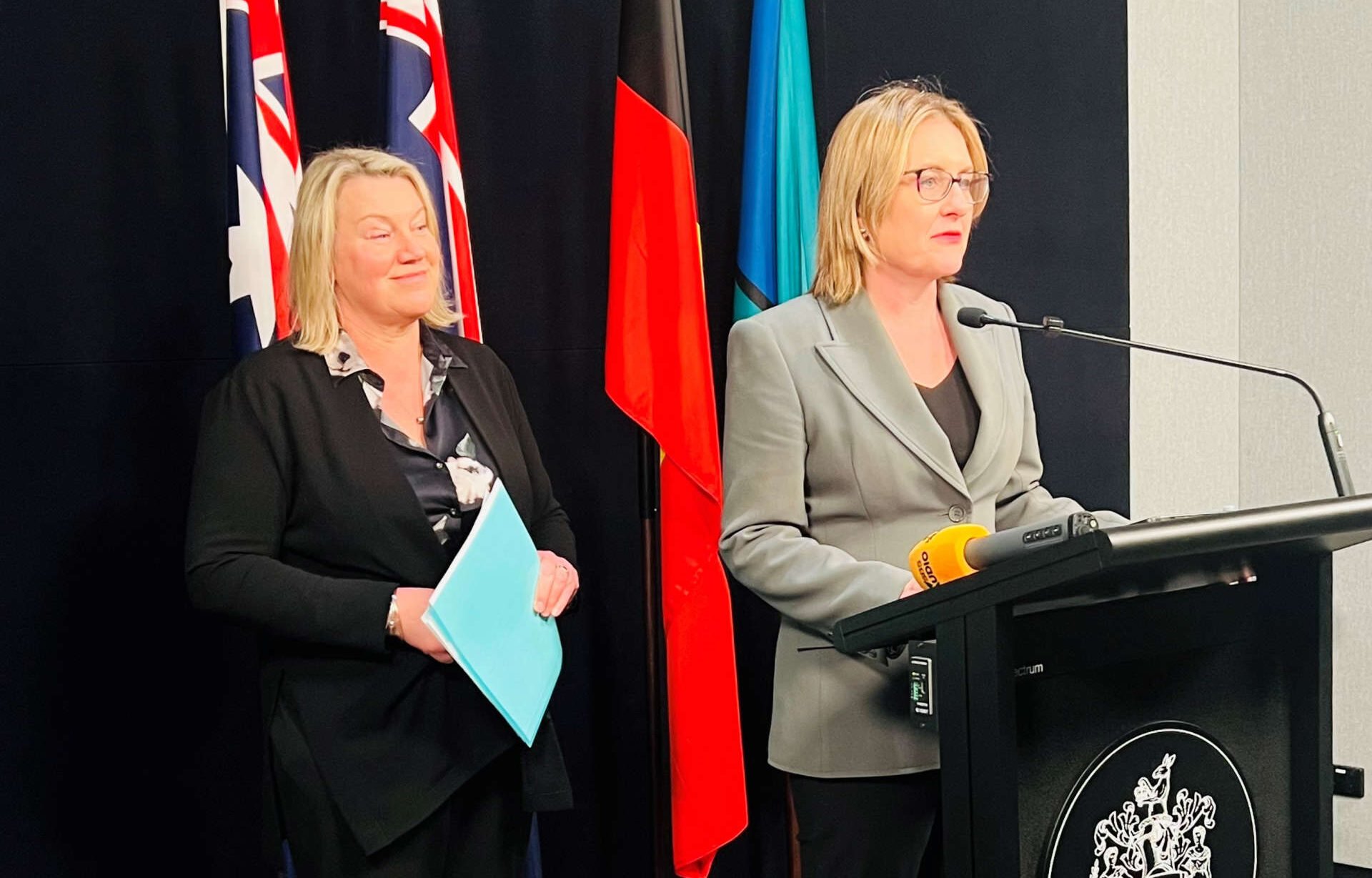 o-polipolitismos-den-ine-to