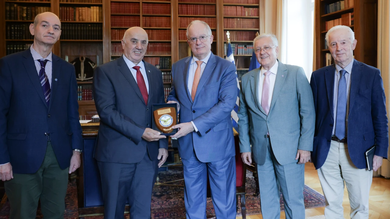 Ο Πρόεδρος της Δημοκρατίας συναντήθηκε με Ενώσεις Αποστράτων Αξιωματικών