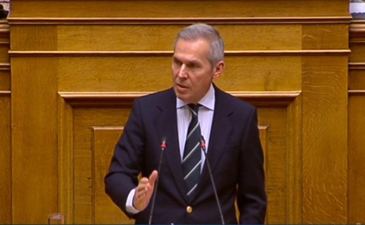 Ο Θανάσης Δαβάκης υφυπουργός εθνικής άμυνας