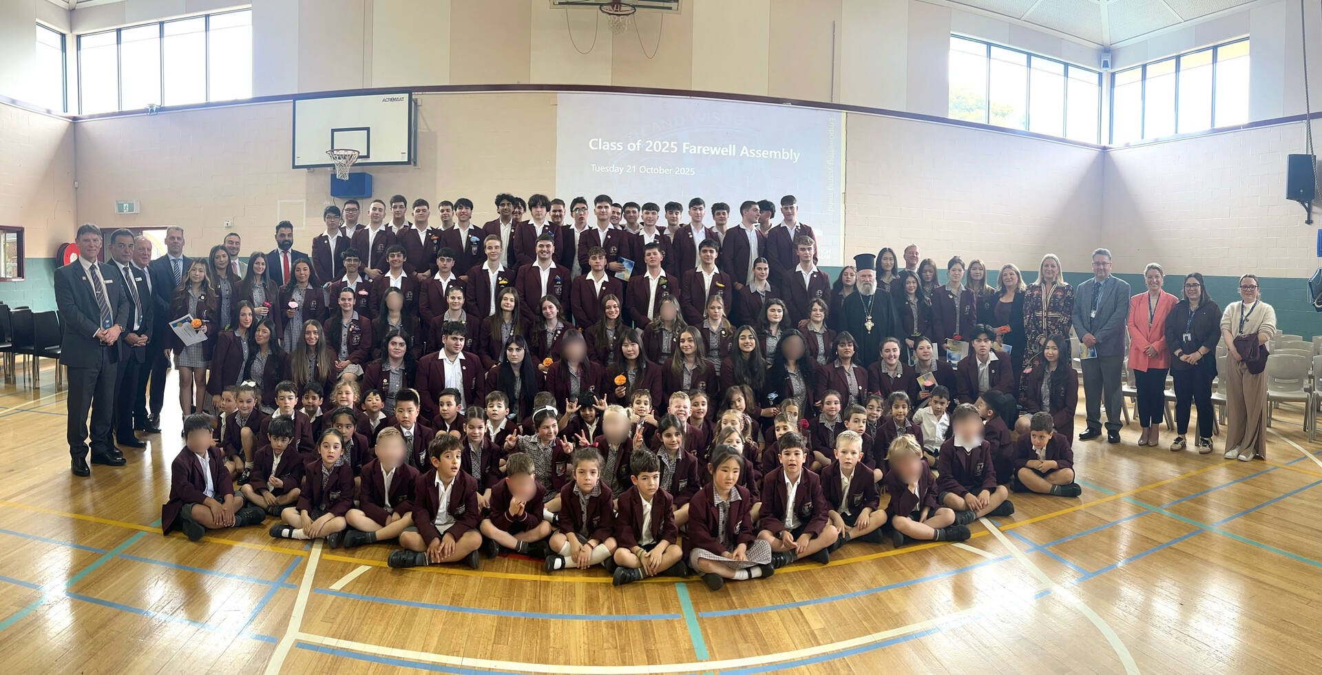Oakleigh-Grammar-sigkinisi-ke-iperifania