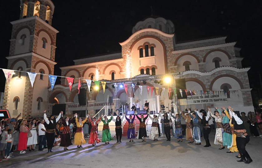 panagia-soumela-Αcharnon-me-katanixi Παναγία Σουμελά Αχαρνών: Με κατάνυξη και έντονο ποντιακό χρώμα τιμήθηκε η Κοίμηση της Θεοτόκου με το Ιουλιανό ημερολόγιο