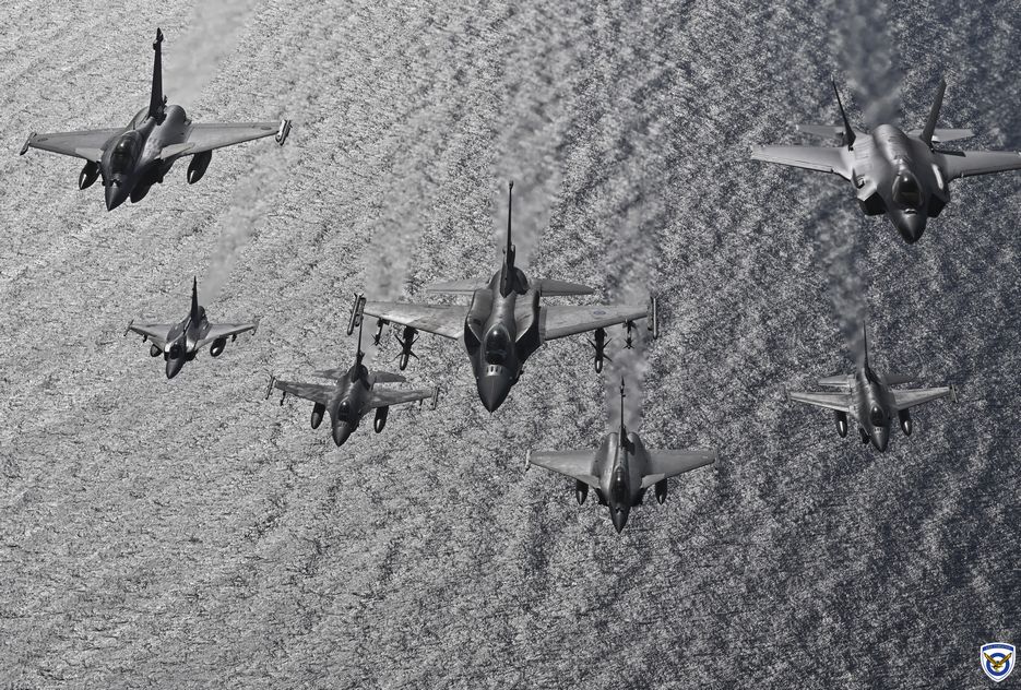 RAMSTEIN FLAG 24: Ολοκληρώθηκε με επιτυχία η μεγαλύτερη αεροπορική άσκηση του NATO στην Ελλάδα [pics, vid]