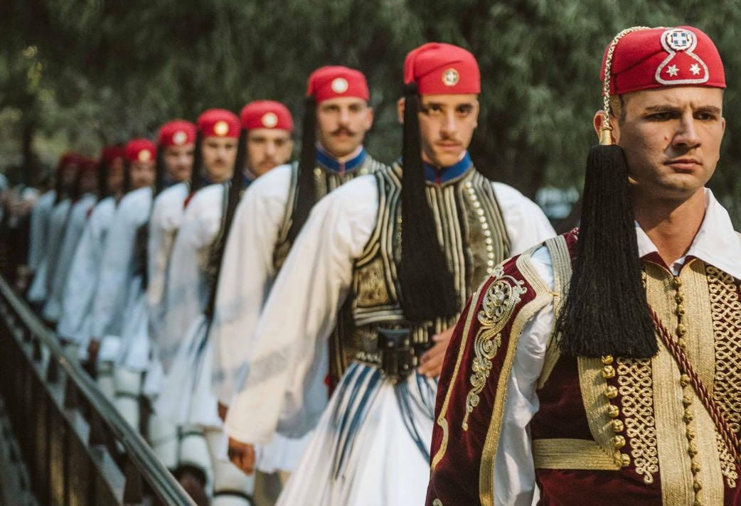 Συγκίνησαν τους Έλληνες της  Αδελαΐδας οι Εύζωνες μας (φωτογραφίες)