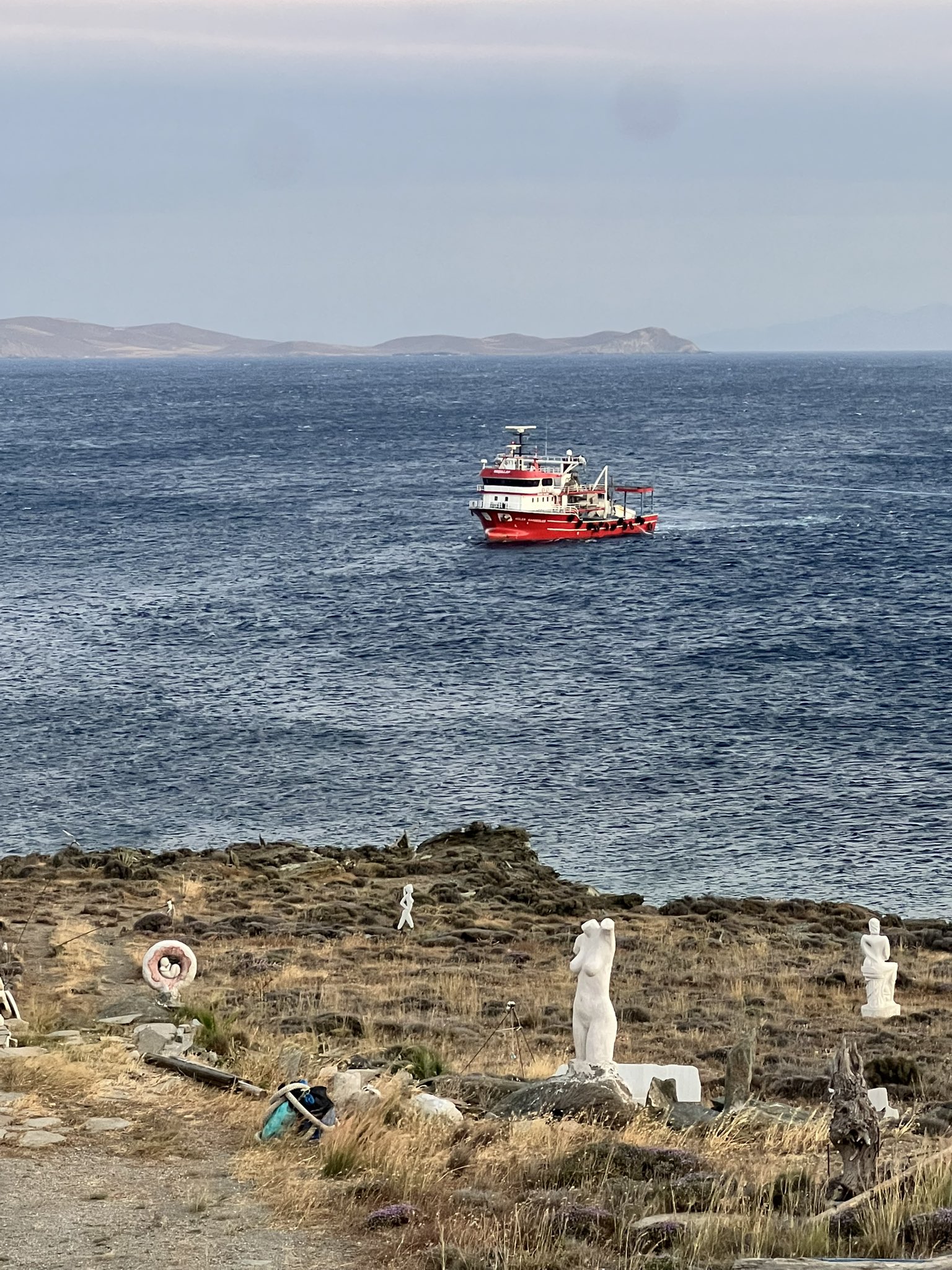 Συνεχίζεται η εισβολή τουρκικών «αλιευτικών»