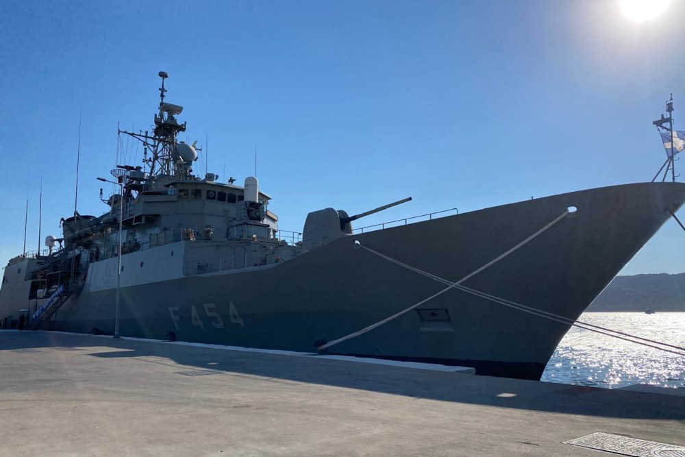sinekpedefsi-tis-fregatas-psara-me Συνεκπαίδευση της φρεγάτας «Ψαρά» με τη φρεγάτα «Tarkash» του Ινδικού Πολεμικού Ναυτικού στη θαλάσσια περιοχή της Βομβάης