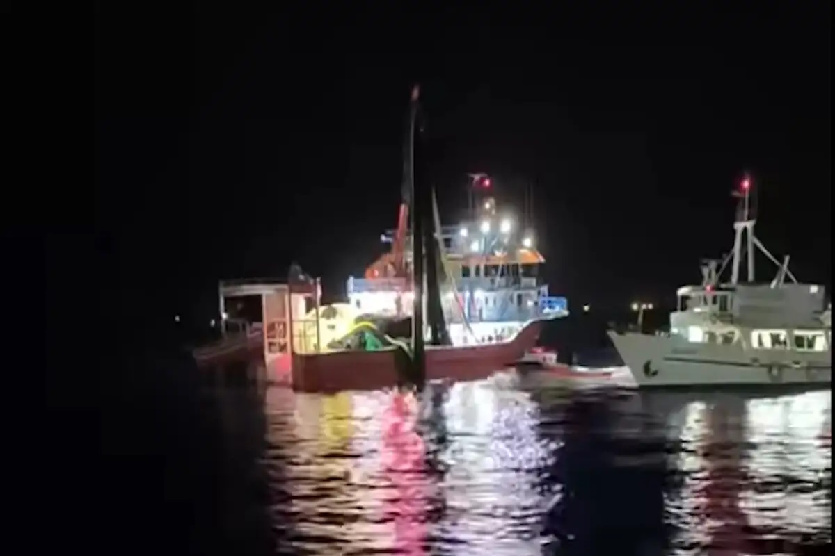 Σοβαρό επεισόδιο μεταξύ ελληνικών και τουρκικών αλιευτικών στη Σαμοθράκη: «Οι Τούρκοι πυροβολούσαν στον αέρα» [vids]