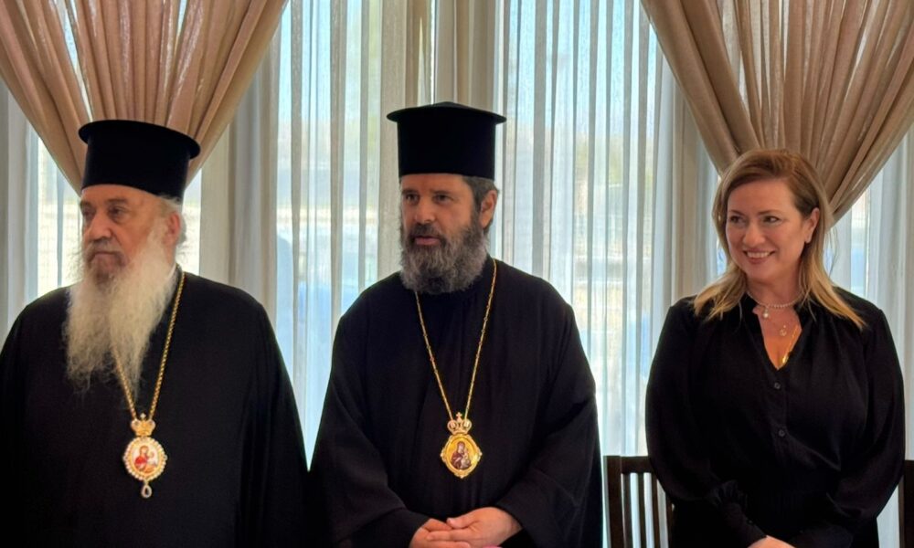 stin-teleti-enthroniseos-tou-neou