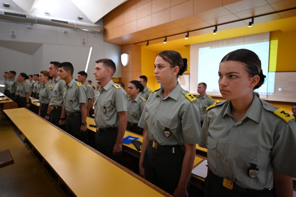 thitia-prokirixi-idikon-programmaton-pou Θητεία: Προκήρυξη ειδικών προγραμμάτων που συνδυάζονται με τη φοίτηση στα ΑΕΙ