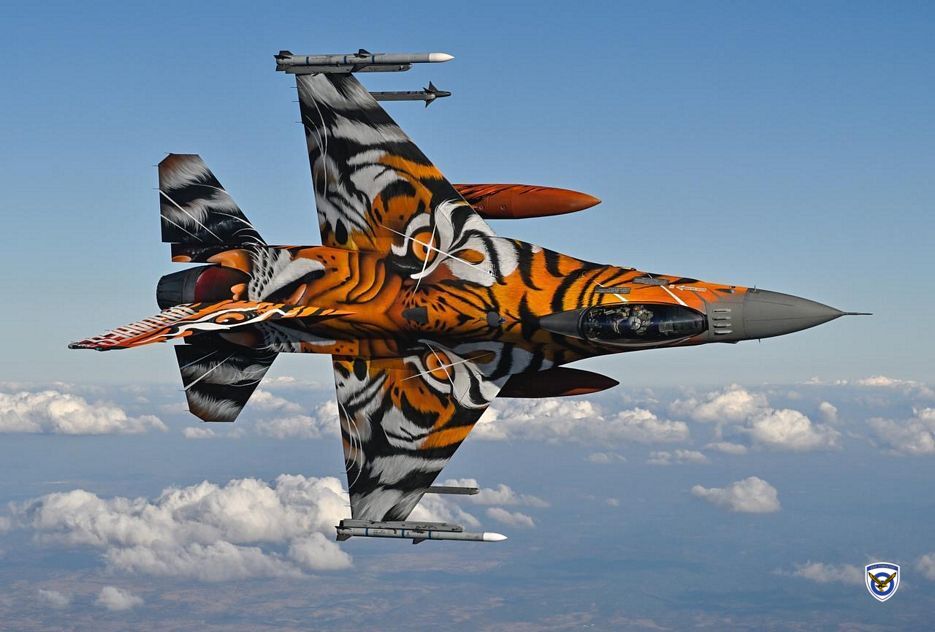«Tiger Meet 2025»: Ελληνικά F-16 της 335 Μοίρα στην άσκηση του NATO στην Πορτογαλία [pics]