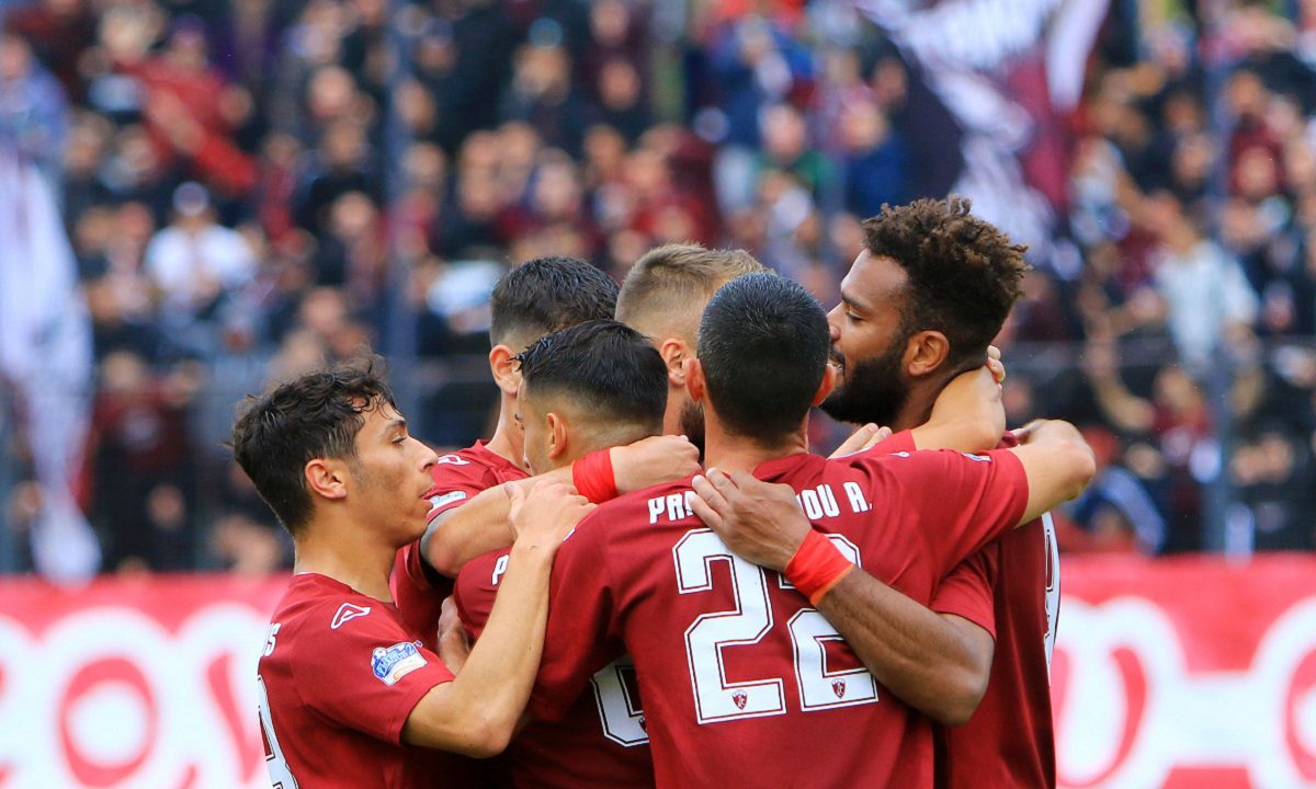 Super League 2: Πρεμιέρα με νίκη για ΑΕΛ και Καλαμάτα – Δεν έλειψαν οι εκπλήξεις