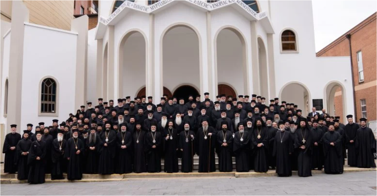 1-30 Με μεγάλη επιτυχία ολοκληρώθηκε η πρώτη ημέρα της ιστορικής Α’ Παναυστραλιανής Ιερατικής Σύναξης