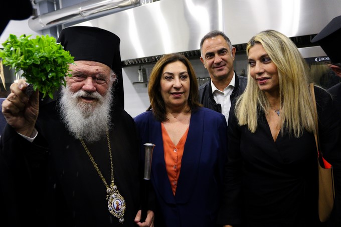 Αρχιεπίσκοπος: “Η αγάπη είναι για όλους τους ανθρώπους και πρέπει να στέλνεται προς κάθε κατεύθυνση”