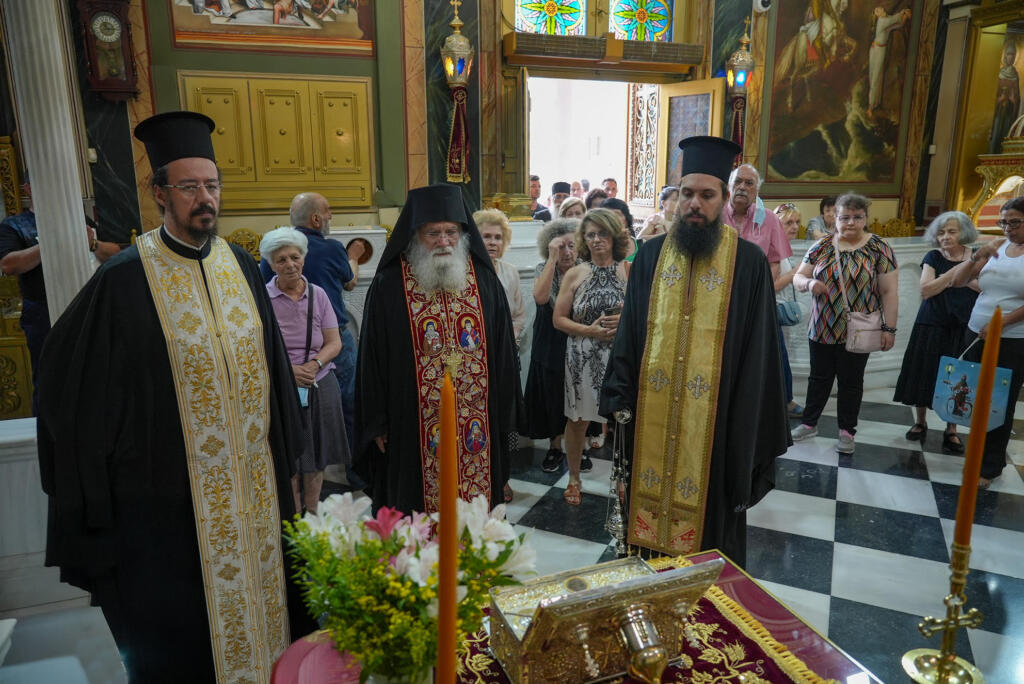 30 Μαΐου 2025 ο Πειραιάς θα υποδεχθεί την ιερά εικόνα της Παναγίας της Τρικορφιώτισσας και τα ιερά λείψανα του Αγίου Σεραφείμ του Σάρωφ.