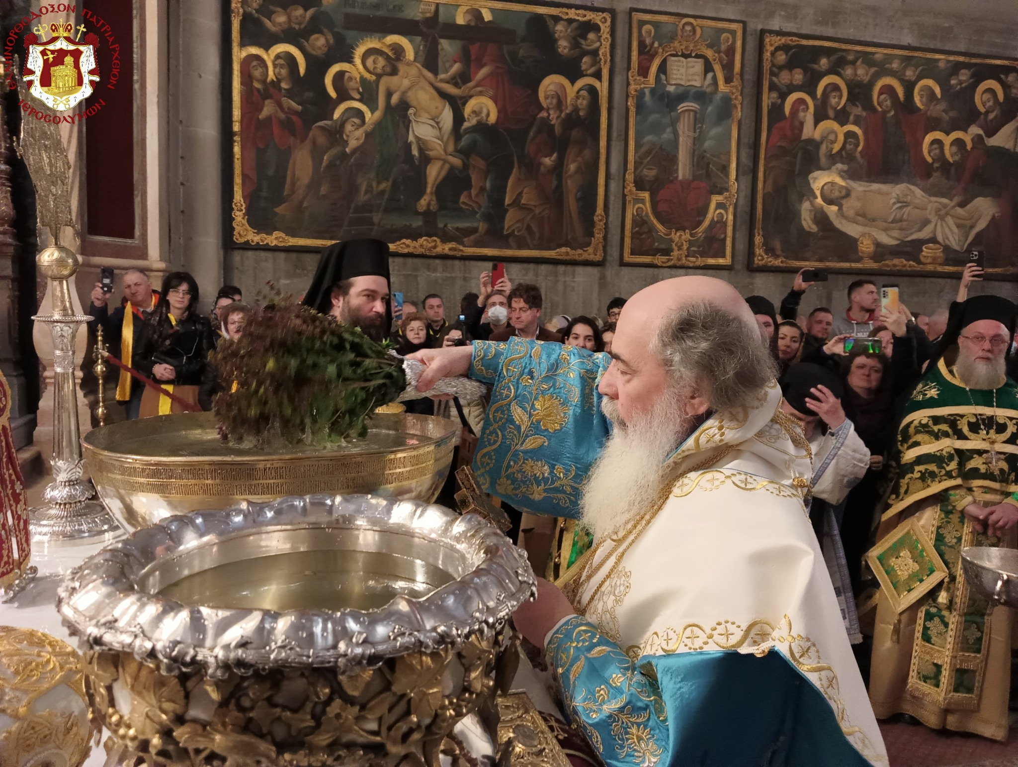 322955170_3546756295648470_4468372327353326646_n Ιεροσόλυμα: Εορτή των Φώτων στoν Πανίερο Ναό της Αναστάσεως