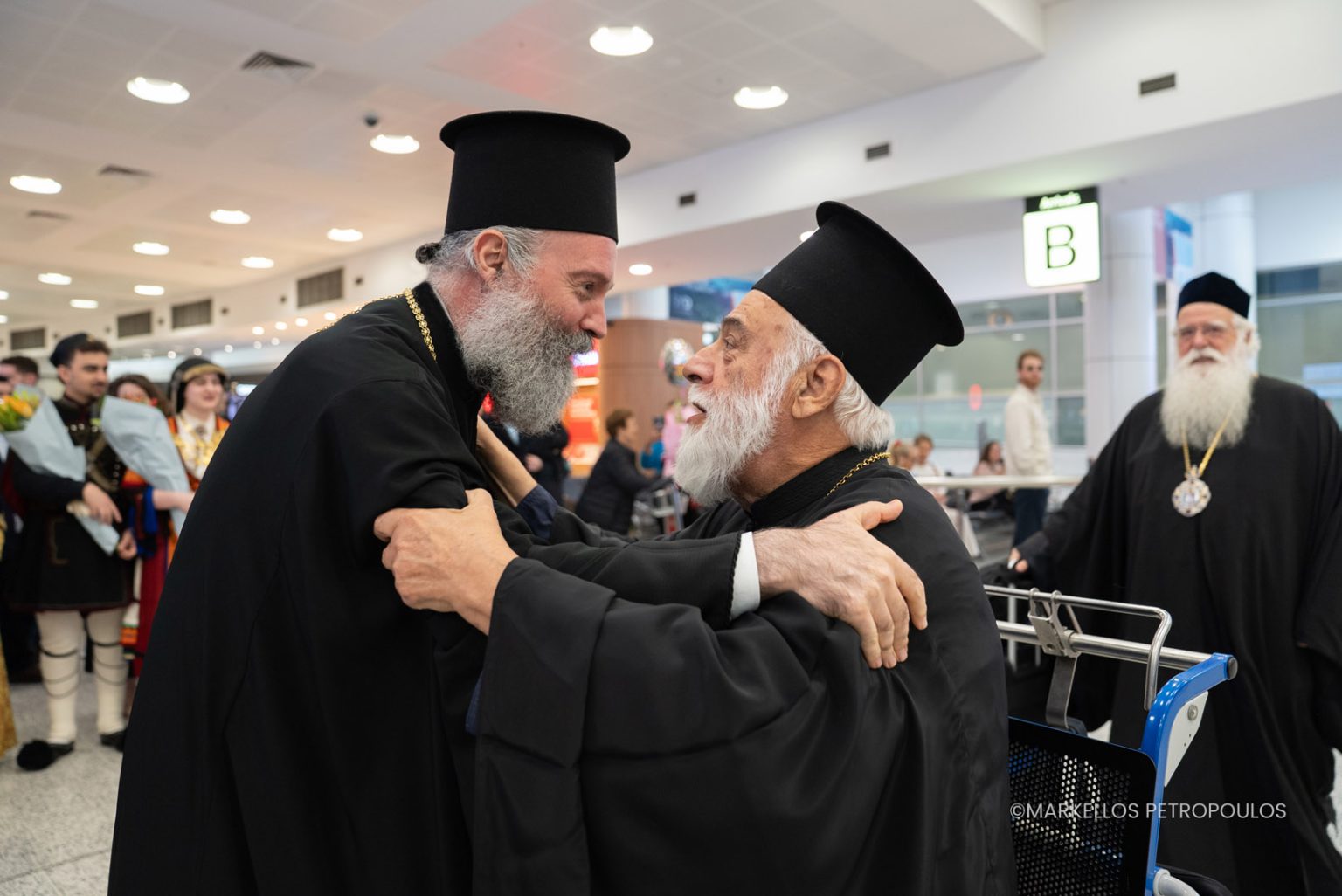 Άfixi-sto-sidnei-tis-patriarchikis Άφιξη στο Σύδνεϋ της Πατριαρχικής Αντιπροσωπείας και των υψηλών προσκεκλημένων στη Β’ Παναυστραλιανή Ιερατική Σύναξη