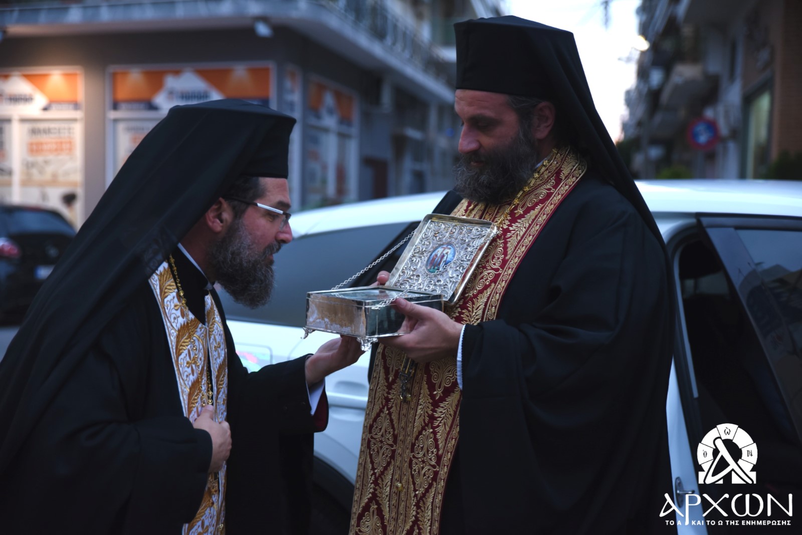 ag_anna_peristeri8 Υποδοχή Ιερών Λειψάνων στην Αγία Άννα Περιστερίου