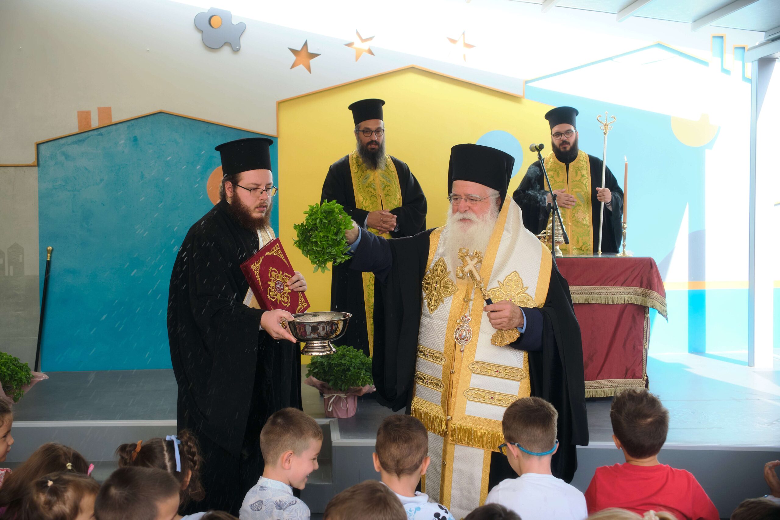Αgiasmi-stous-vrefonipiakous-stathmous-tis Αγιασμοί στους Βρεφονηπιακούς Σταθμούς της Ι. Μ. Δημητριάδος στο Βόλο και στην Αγριά