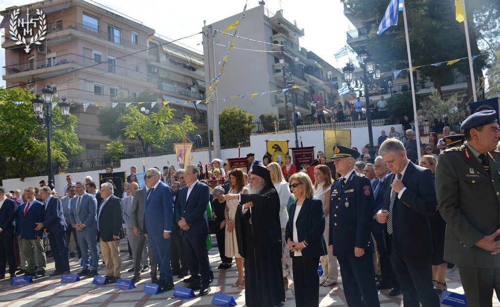 Αrchieratiki-thia-litourgia-ke-epimnimosini Αρχιερατική Θεία Λειτουργία και επιμνημόσυνη δέηση στη Μητρόπολη Νεαπόλεως