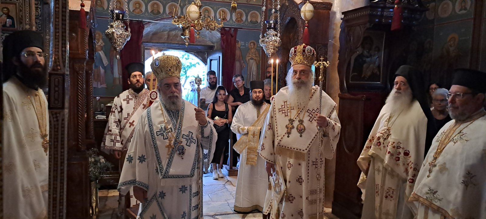 Αρχιερατικό Συλλείτουργο και Χειροτονία στην Ι. Μονή Αρτοκωστάς