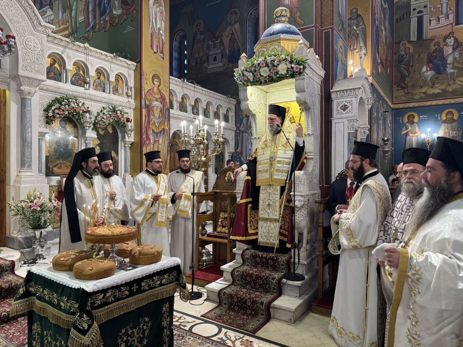 Αrchieratikos-esperinos-Αg.-Αnargiron-ke Αρχιερατικός Εσπερινός Αγ. Αναργύρων και τιμητική διάκριση στον κ. Γεράσιμο Φωκά στη Ν. Ιωνία