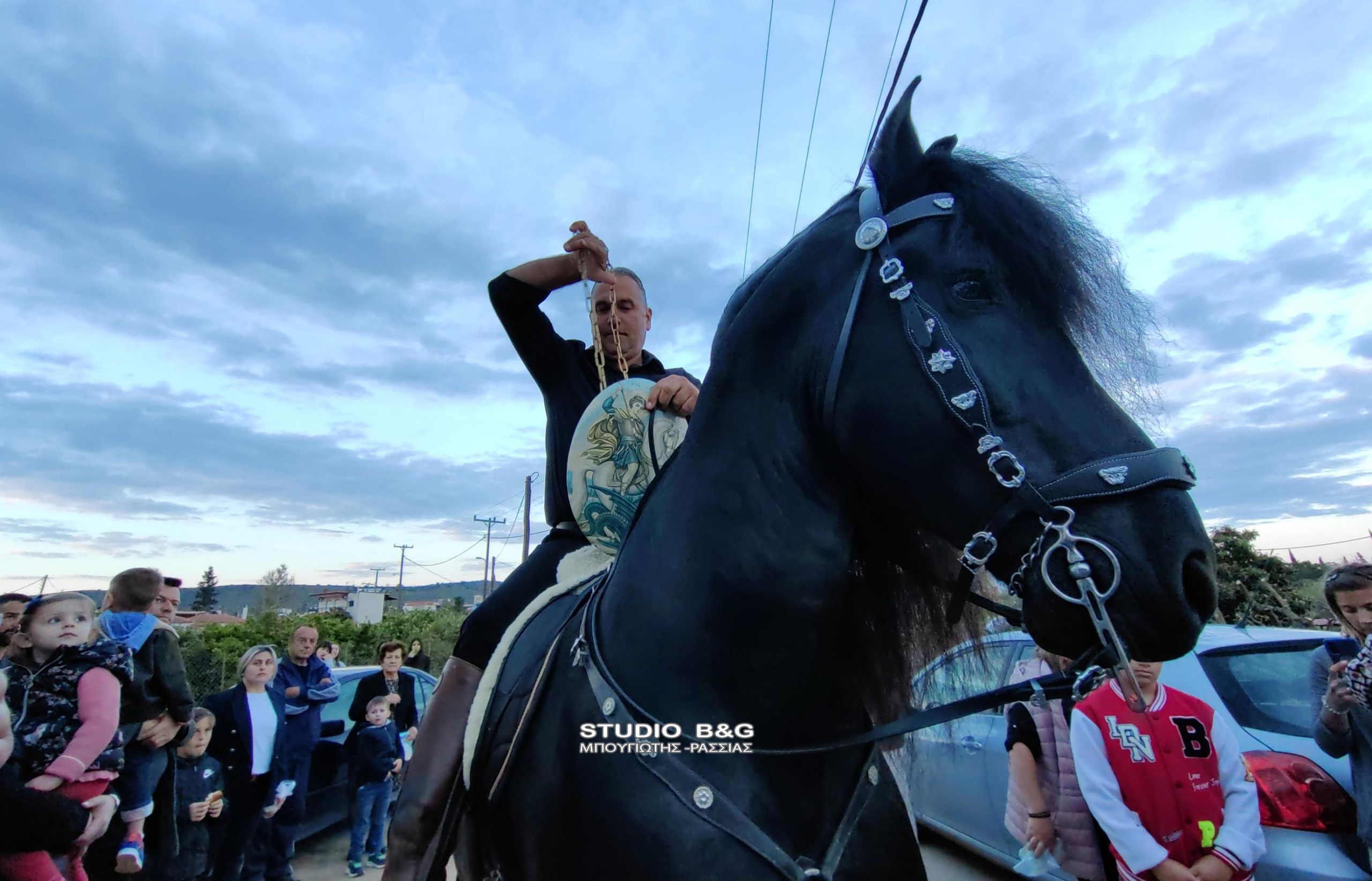 ARGOLIDA_NAFPLIO_PERIOFRA_ME_ALOGA_AGIOU_GEORGIOU3-scaled-1 Περιφορά της Ιεράς Εικόνας του Αγίου Γεωργίου με άλογα στα Λευκάκια Ναυπλίου